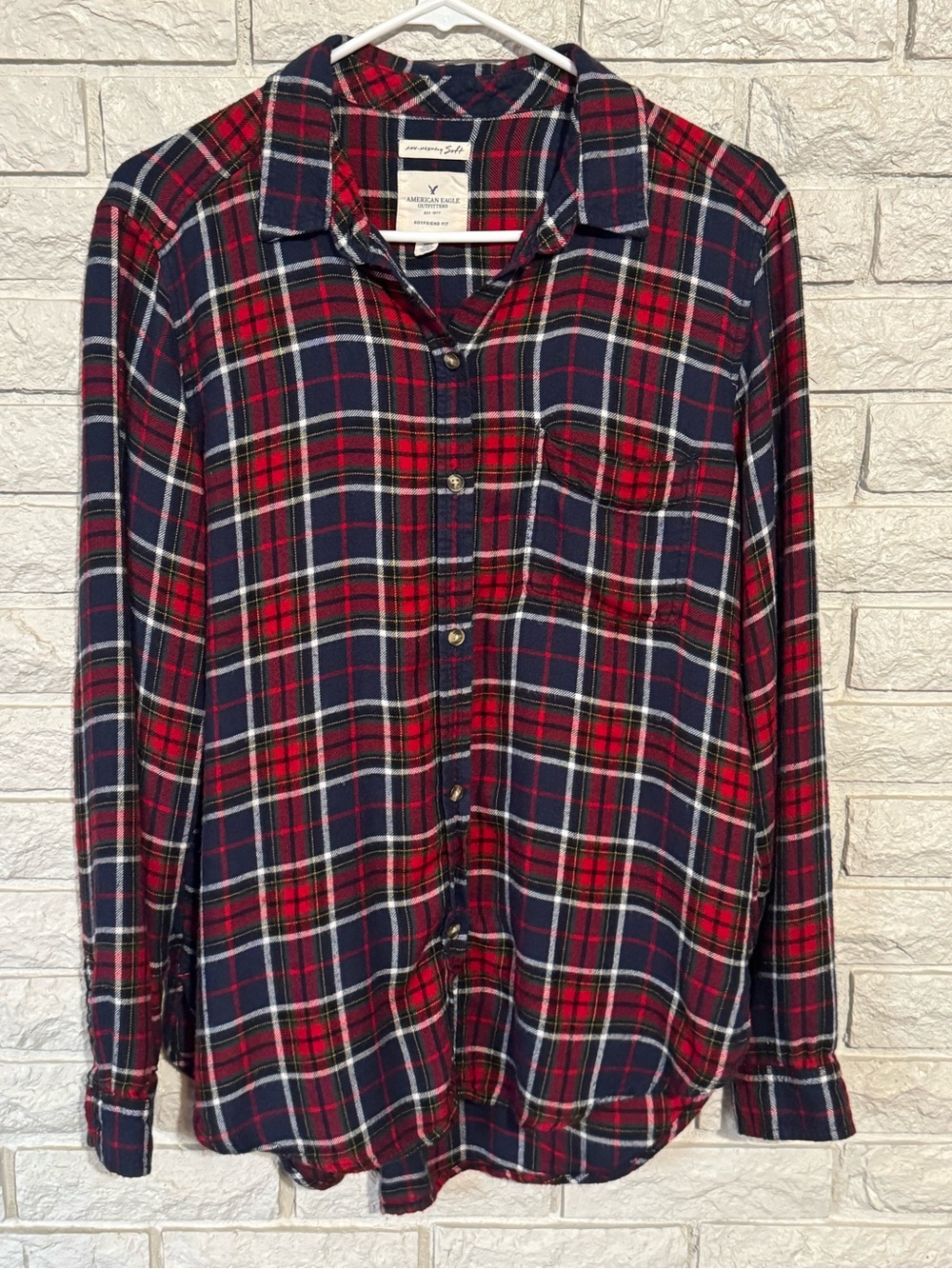American Eagle Outfitters Ahh-Mazingly Soft Boyfriend Fit Plaid Flannel
Size Lg